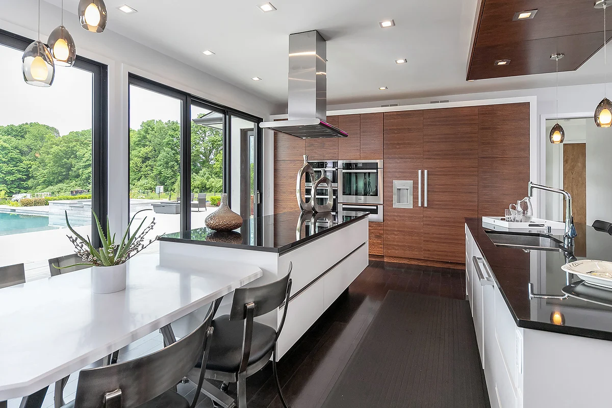 Modern kitchen cabinetry